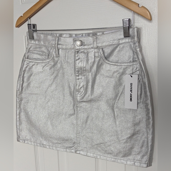 NWT DKNY Women's (Size 26) Silver Metallic-Foiled High-Rise Mini Skirt - Picture 3 of 16